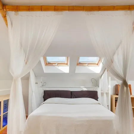Villa Ambra 10, Emma Sorso