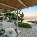Vila Ambra 10, Emma
