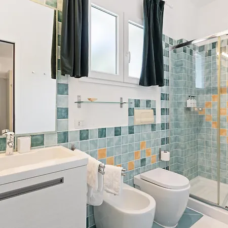 Villa Ambra 10, Emma *